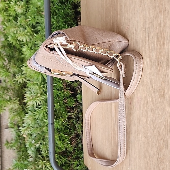 Jessica Simpson’s Natural Kandi Foldover Crossbody Clutch NWT - Picture 2 of 14